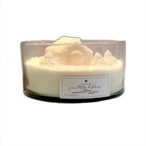 Vela Villa De Navidad The Grand Nº 9 De 35 Oz Pabilos De Hilo Envase Vidrio 1 Cabaña, 3 Árboles Aroma Vainilla Latte