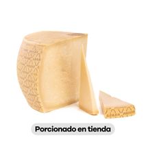Queso MONTITRENTINI grana padano porcionado en tienda