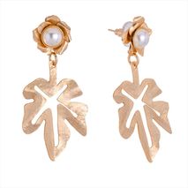 Aretes Hoja Canada Perla