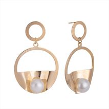 Aretes Crucero Perlado Dorado